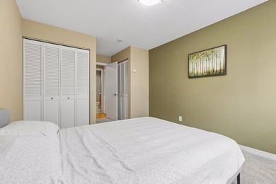 Welcome to the Lowry Hill Park Condominiums! Located directly - photo 15