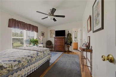 Welcome to this beautifully maintained 3-bedroom, 2-bath - photo 15
