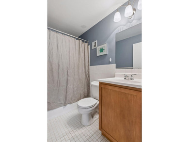 Welcome to the Lowry Hill Park Condominiums! Located directly - photo 16