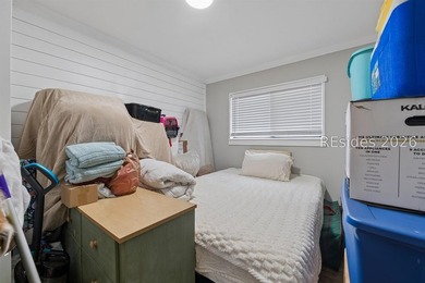 Welcome to this gorgeous renovated 2BD/1.5BA second-floor flat - photo 17
