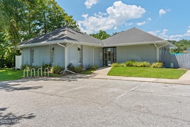 WATERFRONT beautifully updated 3-bedroom, 2-bath townhome - photo 44