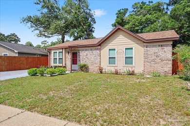 Charming and well-maintained 3-bedroom, 2-bath home built in - photo 3