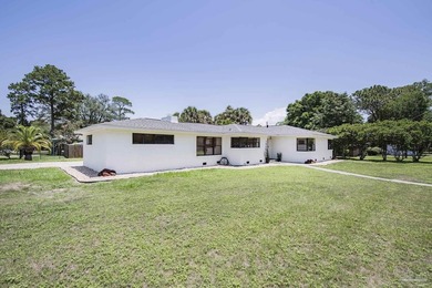 Move In Ready, one level, 2083 sq ft. brick home with 4 Bedrooms - photo 3