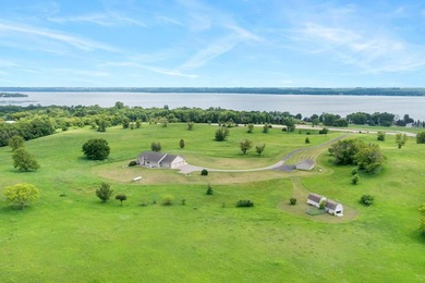 Discover one of Starbuck's best-kept secrets-an extraordinary - photo 1