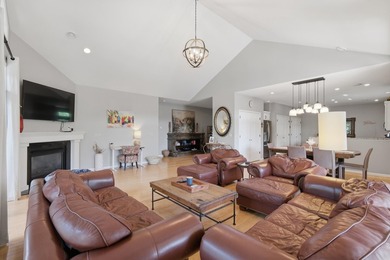 Showings begin 7/23. Opportunities like this don't come along - photo 12