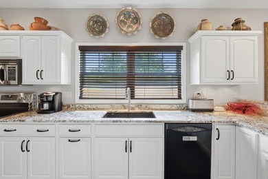 Showings begin 7/23. Opportunities like this don't come along - photo 25