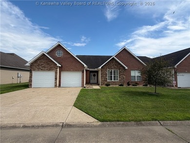 MAINTENANCE-FREE LIVING IN GATED COMMUNITY! THIS ONE-OWNER, ONE - photo 1