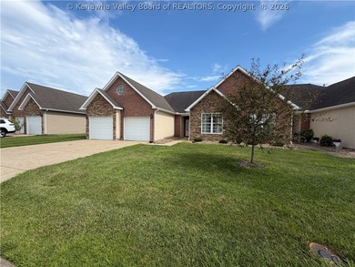 MAINTENANCE-FREE LIVING IN GATED COMMUNITY! THIS ONE-OWNER, ONE - photo 2