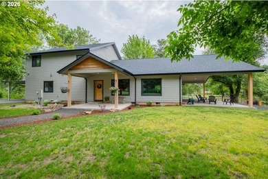 Gorgeous custom 4bed/3bath + office home on 5.63 acres. Back - photo 1