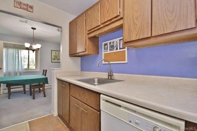 Welcome to easy, affordable living in Beacon's sought-after - photo 2