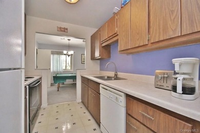 Welcome to easy, affordable living in Beacon's sought-after - photo 3