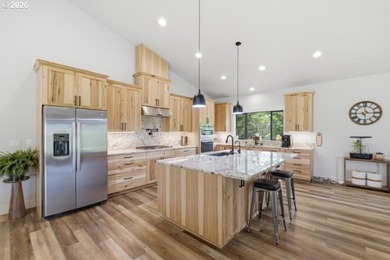 Gorgeous custom 4bed/3bath + office home on 5.63 acres. Back - photo 10