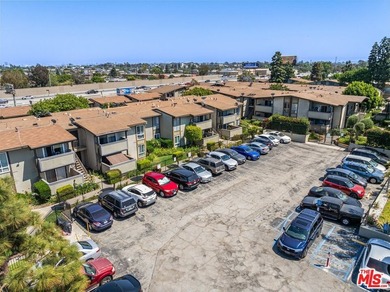 Spacious and well-located condo offering an exceptional - photo 25