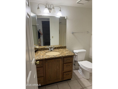 Beautiful 3 bedroom, 3 bathroom tri-level townhome, Great Value - photo 34