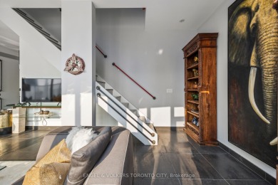Lake Condo For Sale in Toronto, 