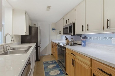 Beautifully furnished and updated 2 bedroom, 2.5 bath villa in - photo 14