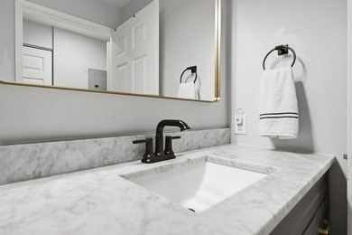 Welcome to urban sophistication in the heart of Downtown West - photo 17
