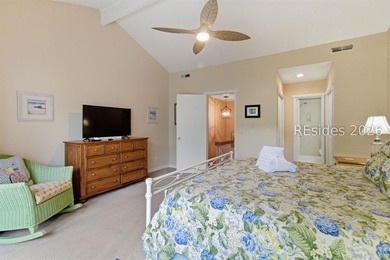 Beautifully furnished and updated 2 bedroom, 2.5 bath villa in - photo 20