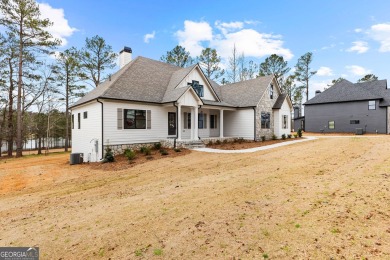 Lake Home For Sale in Tyrone, Georgia
