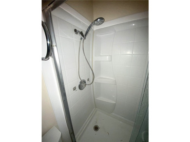 Unlock the potential of this amazing townhouse opportunity. A - photo 13