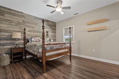 Private 3-bedroom, 2-bath metal home on 40 wooded acres in - photo 17