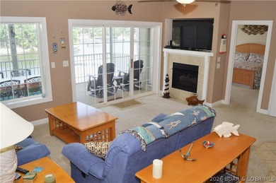 Enjoy the panoramic views from the point pool of the 1 mile