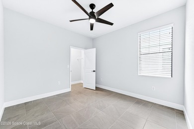PANGEA PARK LAKEFRONT GEM IN WEST VIERA! Stunning 4-bedroom, 2 - photo 30