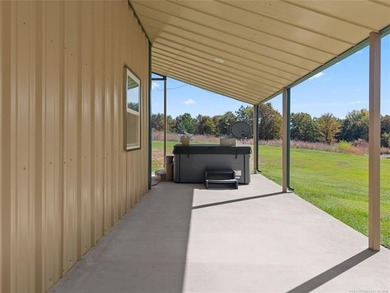 Private 3-bedroom, 2-bath metal home on 40 wooded acres in - photo 38