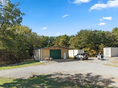 Private 3-bedroom, 2-bath metal home on 40 wooded acres in - photo 41