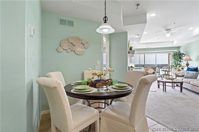 Enjoy easy lake living from this well-maintained, fully - photo 8