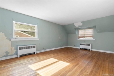 Bring your vision and creativity to this spacious Tudor-style - photo 11