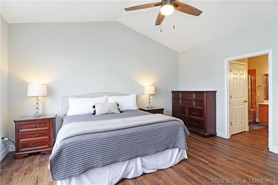 Discover lake living at its best in this top-floor 3 bedroom - photo 12