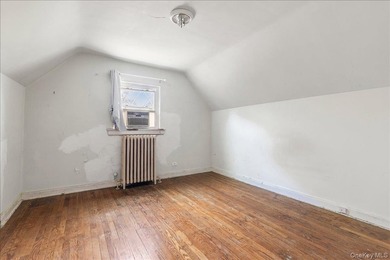 Bring your vision and creativity to this spacious Tudor-style - photo 16