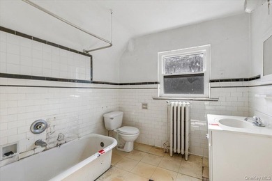 Bring your vision and creativity to this spacious Tudor-style - photo 17
