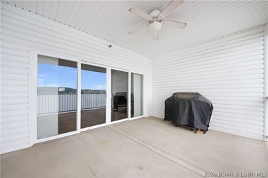 Discover lake living at its best in this top-floor 3 bedroom - photo 20
