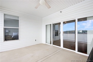 Discover lake living at its best in this top-floor 3 bedroom - photo 21