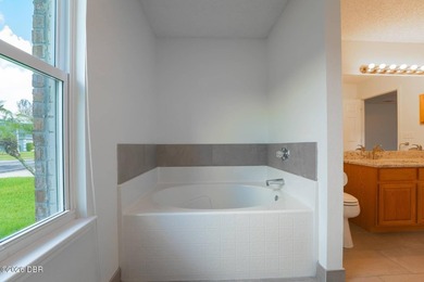 Beautifully maintained 4-bedroom, 2-bath brick home in the - photo 22