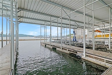 Discover lake living at its best in this top-floor 3 bedroom - photo 25