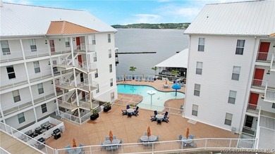 Discover lake living at its best in this top-floor 3 bedroom - photo 31