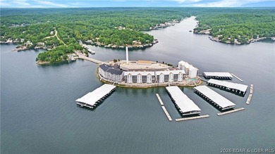 Discover lake living at its best in this top-floor 3 bedroom - photo 32