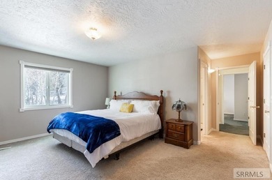 Set beneath the towering Big Hole Mountains, this 292-acre - photo 42