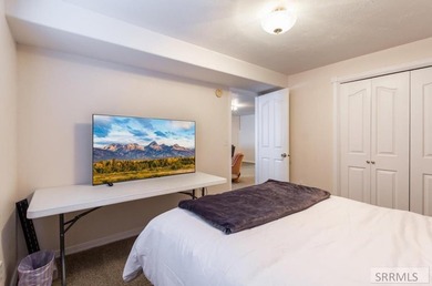 Set beneath the towering Big Hole Mountains, this 292-acre - photo 47