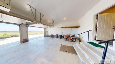 Set beneath the towering Big Hole Mountains, this 292-acre - photo 54