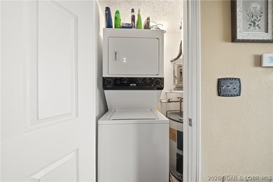 Fresh & inviting 2BR/2BA waterfront condominium at the 21MM! - photo 19