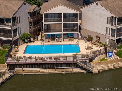 Fresh & inviting 2BR/2BA waterfront condominium at the 21MM! - photo 37