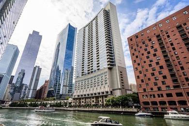 Enjoy sweeping Chicago River and skyline views from this - photo 2