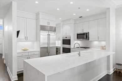 Enjoy sweeping Chicago River and skyline views from this - photo 5