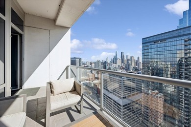 Enjoy sweeping Chicago River and skyline views from this - photo 10