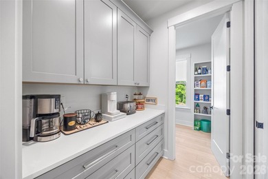 Welcome to this exceptional 5-bedroom (4 bedrooms per septic - photo 10