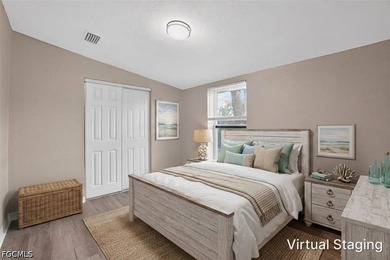 Beautifully situated between three outstanding parks and several - photo 33